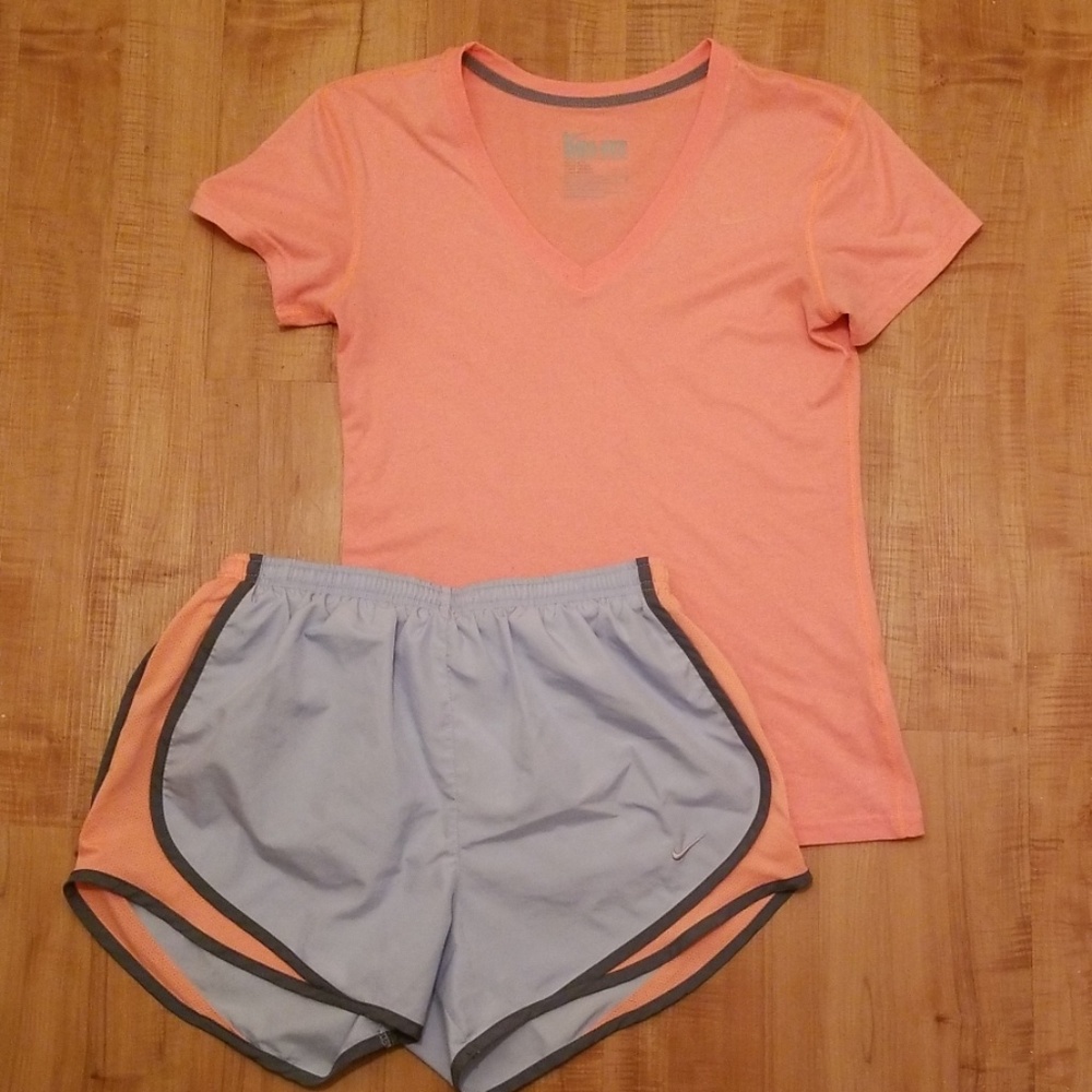 SOLD! Women's Nike Dri-Fit Set